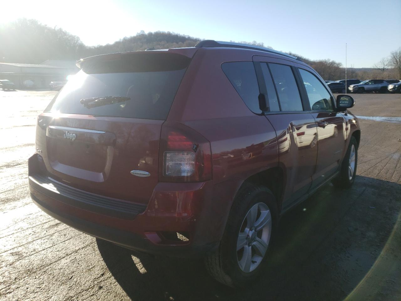 Фото 4 с аукциона – 2014 JEEP COMPASS LA с VIN 1C4NJDEB0ED605821