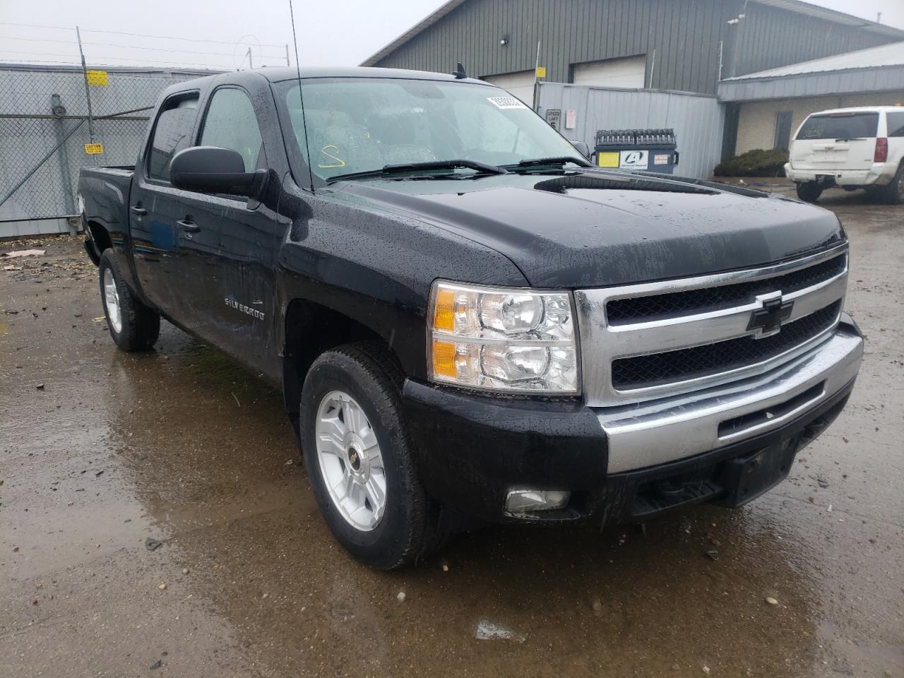 CHEVROLET SILVERADO 2011 with VIN 3GCPKSE36BG125686 - Photo from auction