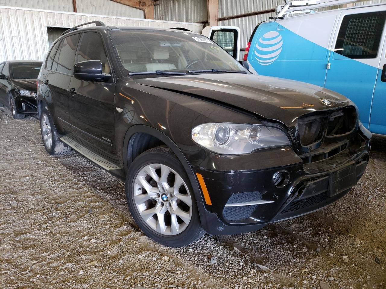 BMW X5 XDRIVE3 2013 with VIN 5UXZV4C51D0B11929 - Photo from auction