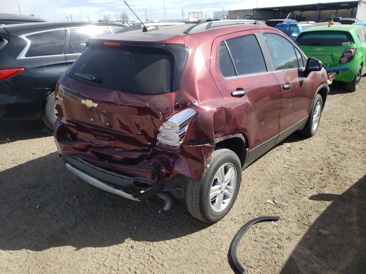 Photo 4 from auction – 2017 CHEVROLET TRAX 1LT with VIN 3GNCJPSB1HL171931