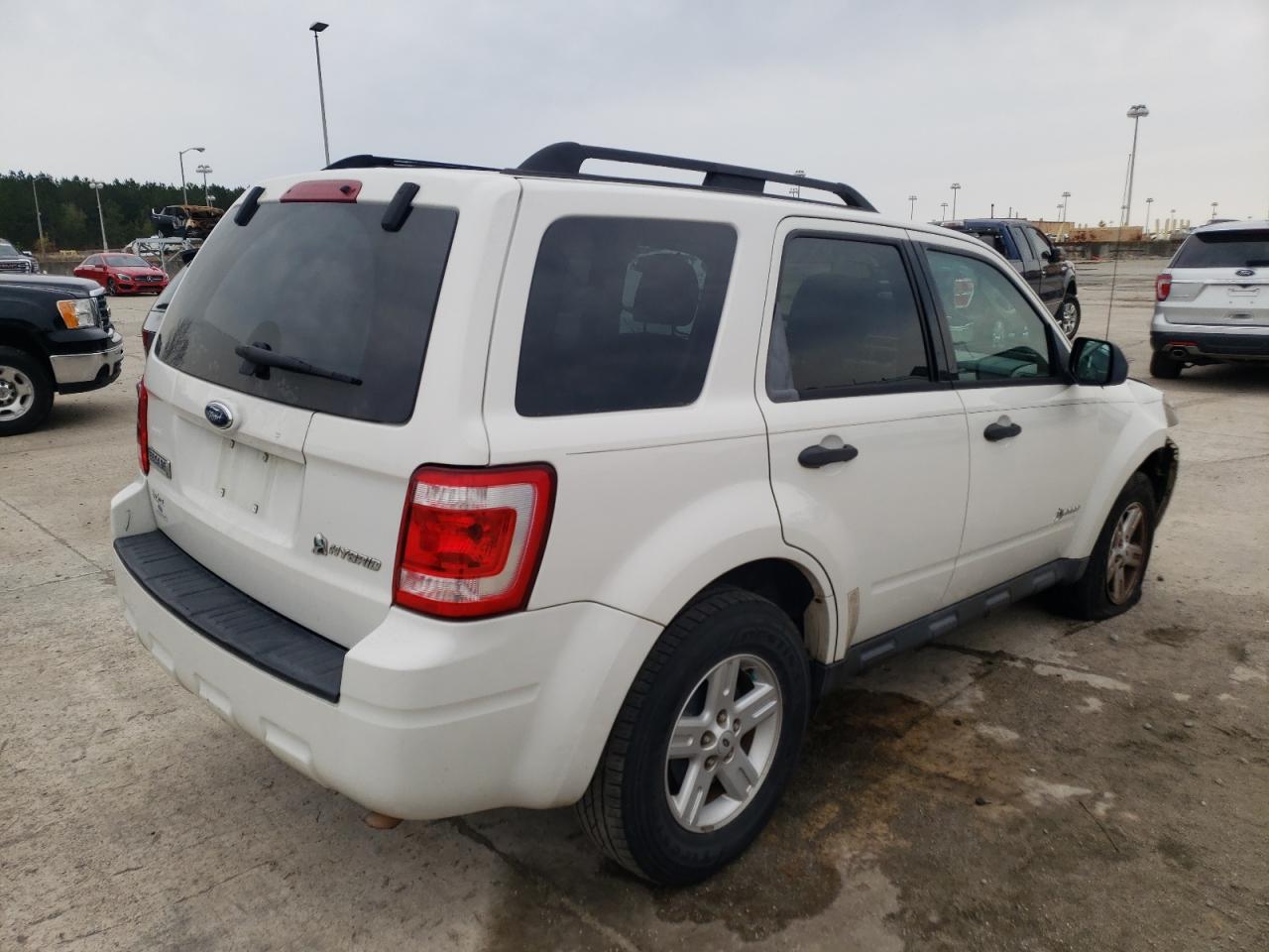 Photo 4 from auction – 2009 FORD ESCAPE LIM with VIN 1FMCU49309KA09915