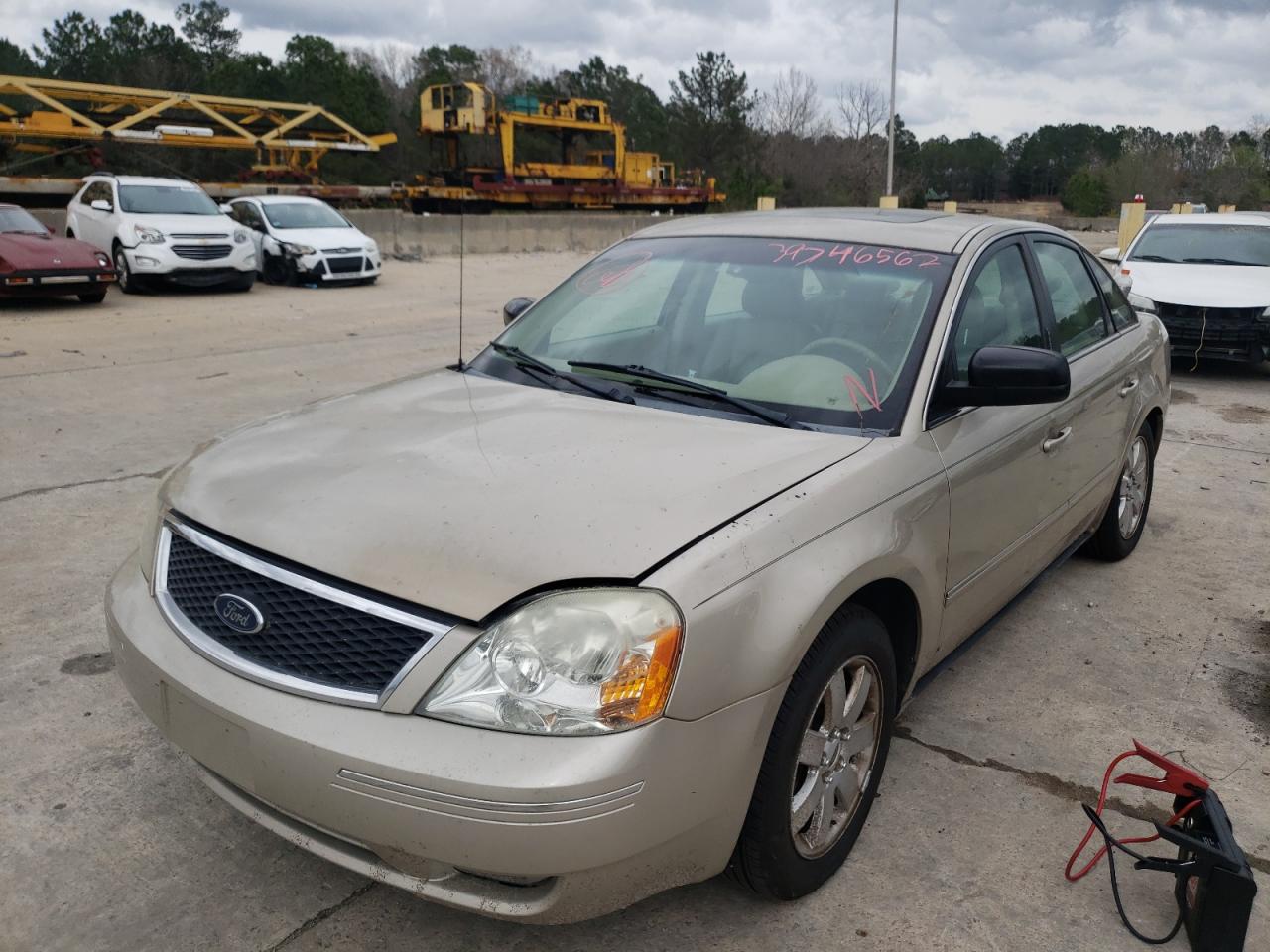 Photo 2 from auction – 2005 FORD FIVE HUNDR with VIN 1FAFP27195G198453