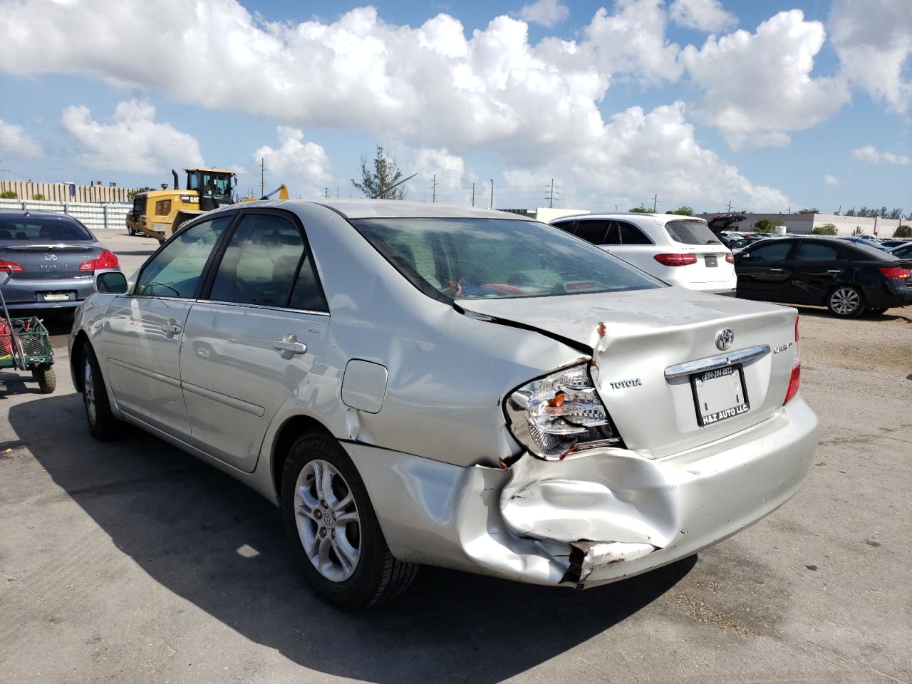 Photo 3 from auction – 2003 TOYOTA CAMRY LE with VIN 4T1BE32K73U208122