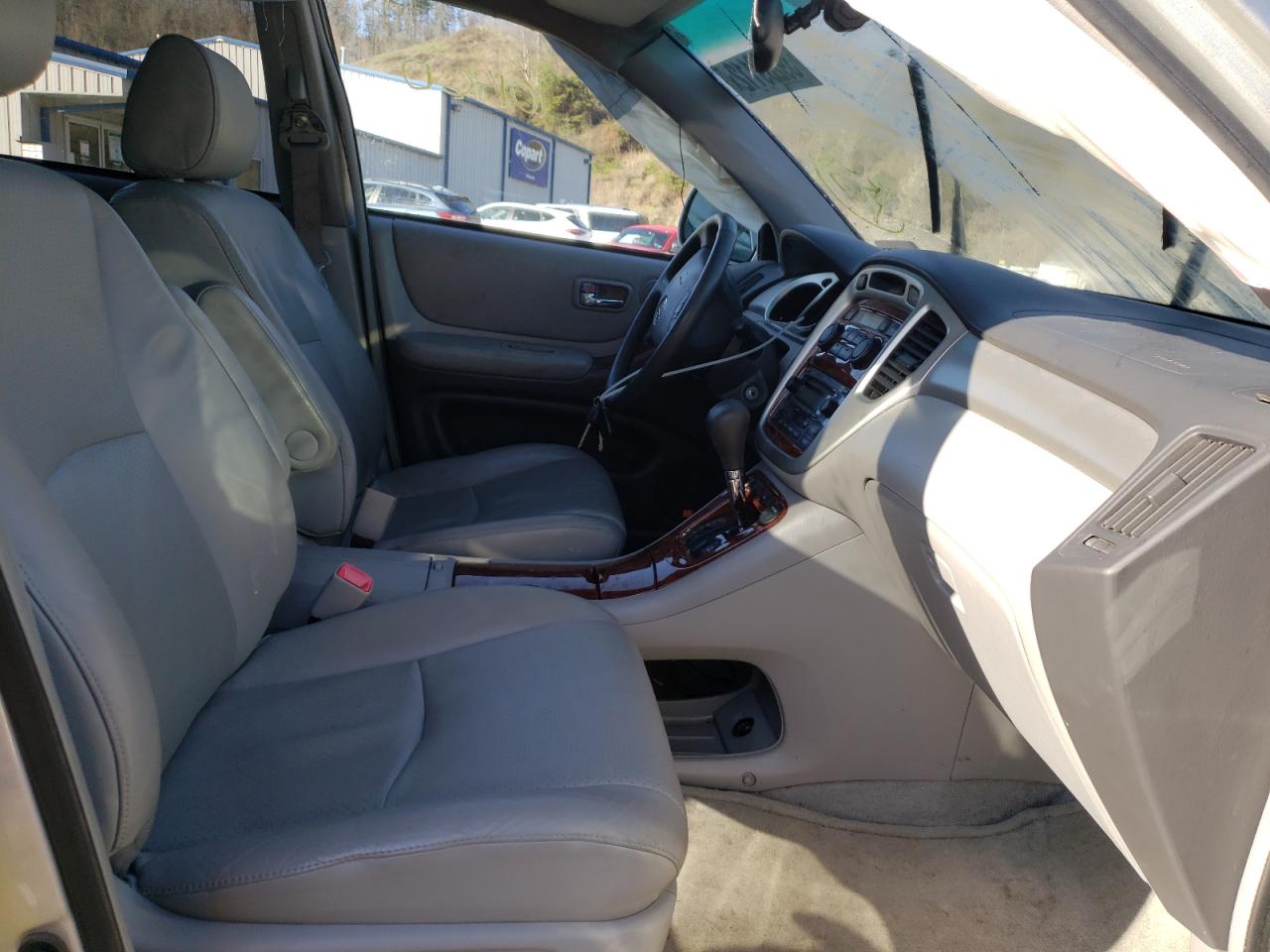 Photo 5 from auction – 2005 TOYOTA HIGHLANDER with VIN JTEEP21A350105641