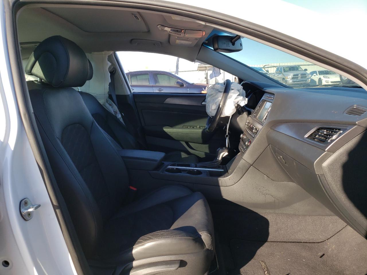 Photo 5 from auction – 2016 HYUNDAI SONATA SPO with VIN 5NPE34AF4GH375555