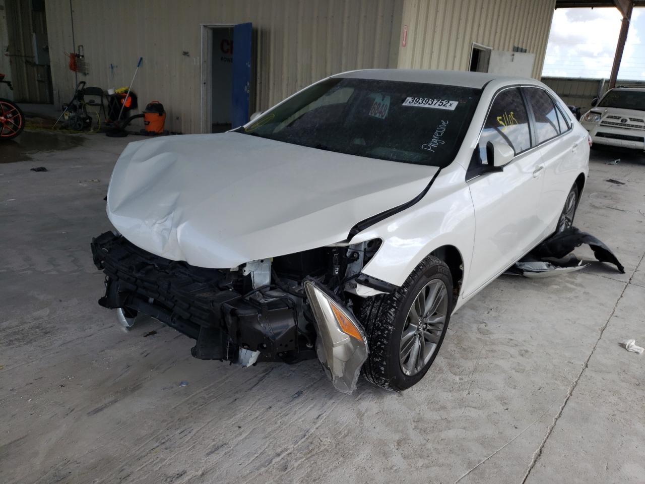 Photo 2 from auction – 2017 TOYOTA CAMRY LE with VIN 4T1BF1FKXHU435355