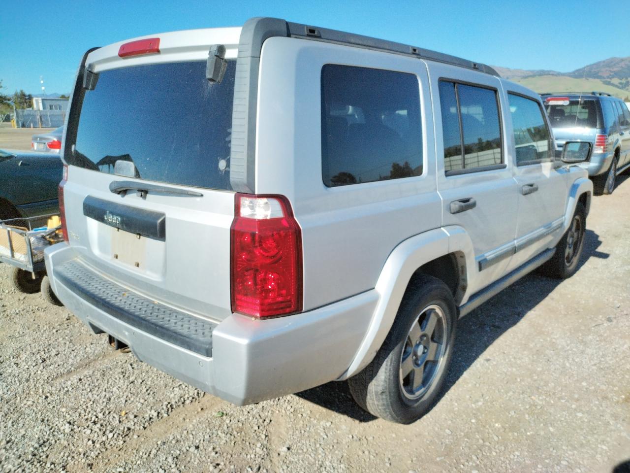 Photo 4 from auction – 2006 JEEP COMMANDER with VIN 1J8HG48N56C149428