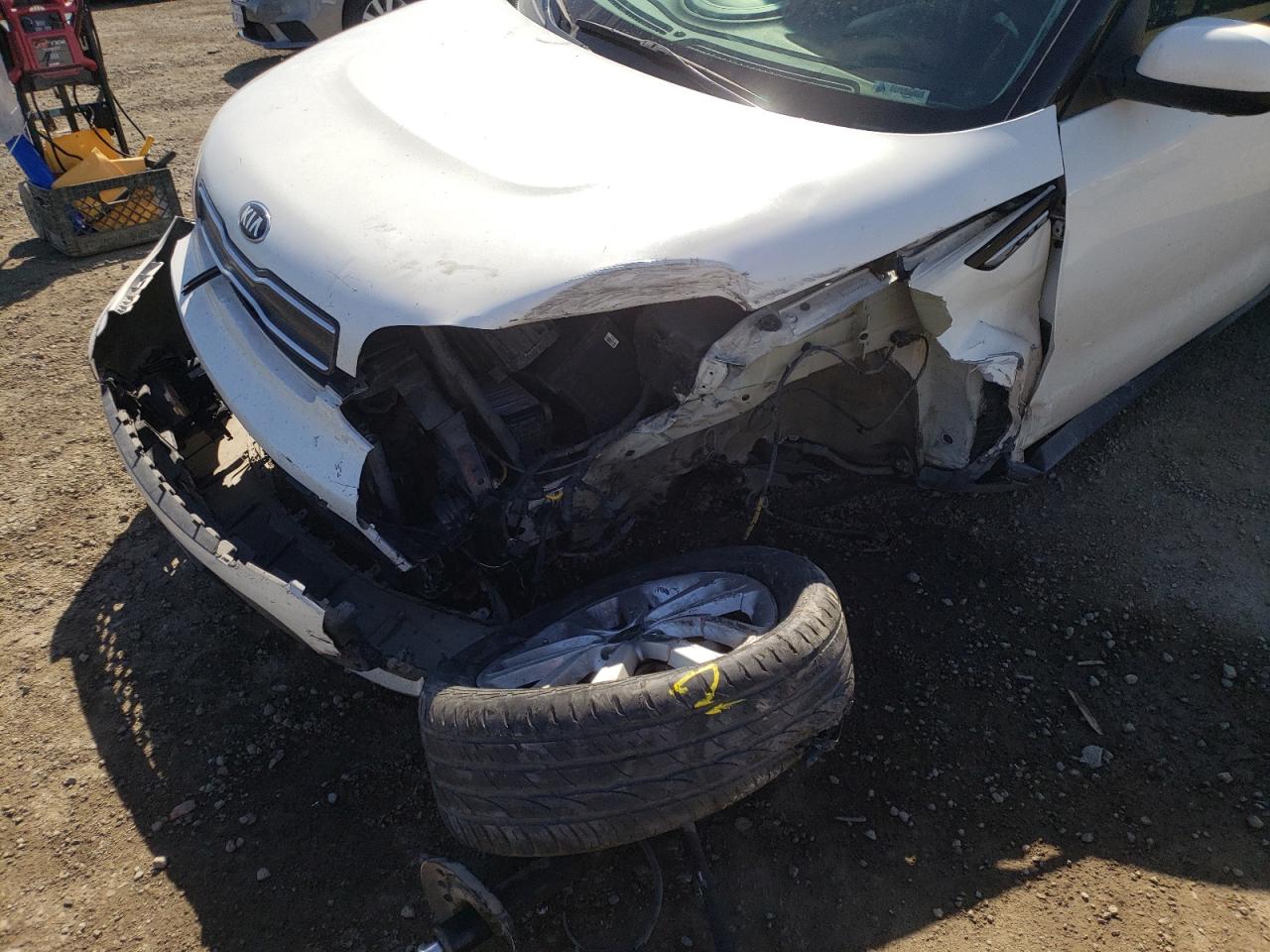 Photo 9 from auction – 2017 KIA SOUL + with VIN KNDJP3A54H7476086