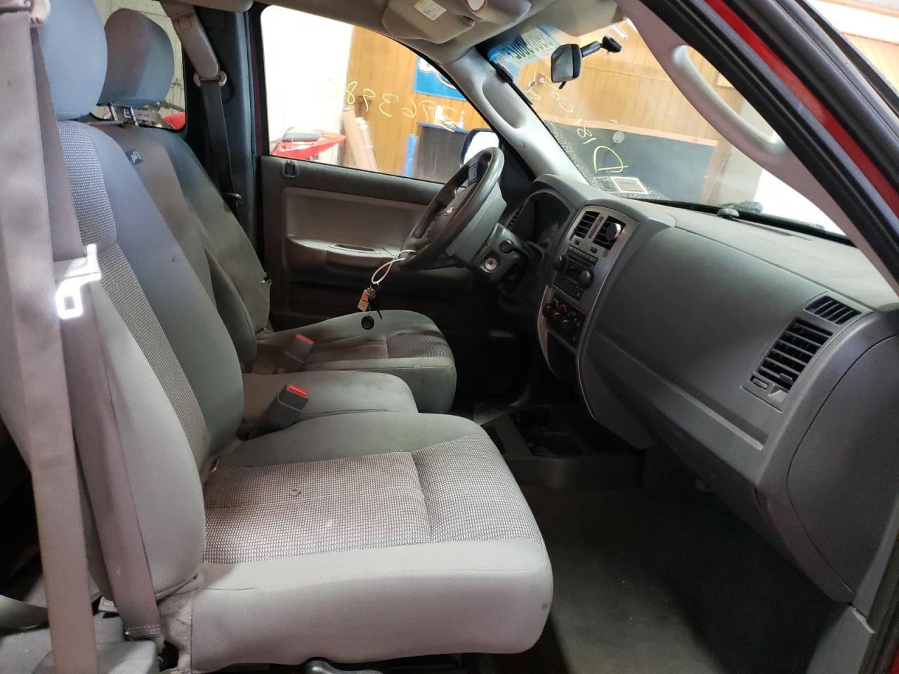 Photo 5 from auction – 2007 DODGE DAKOTA SLT with VIN 1D7HW42N67S128233