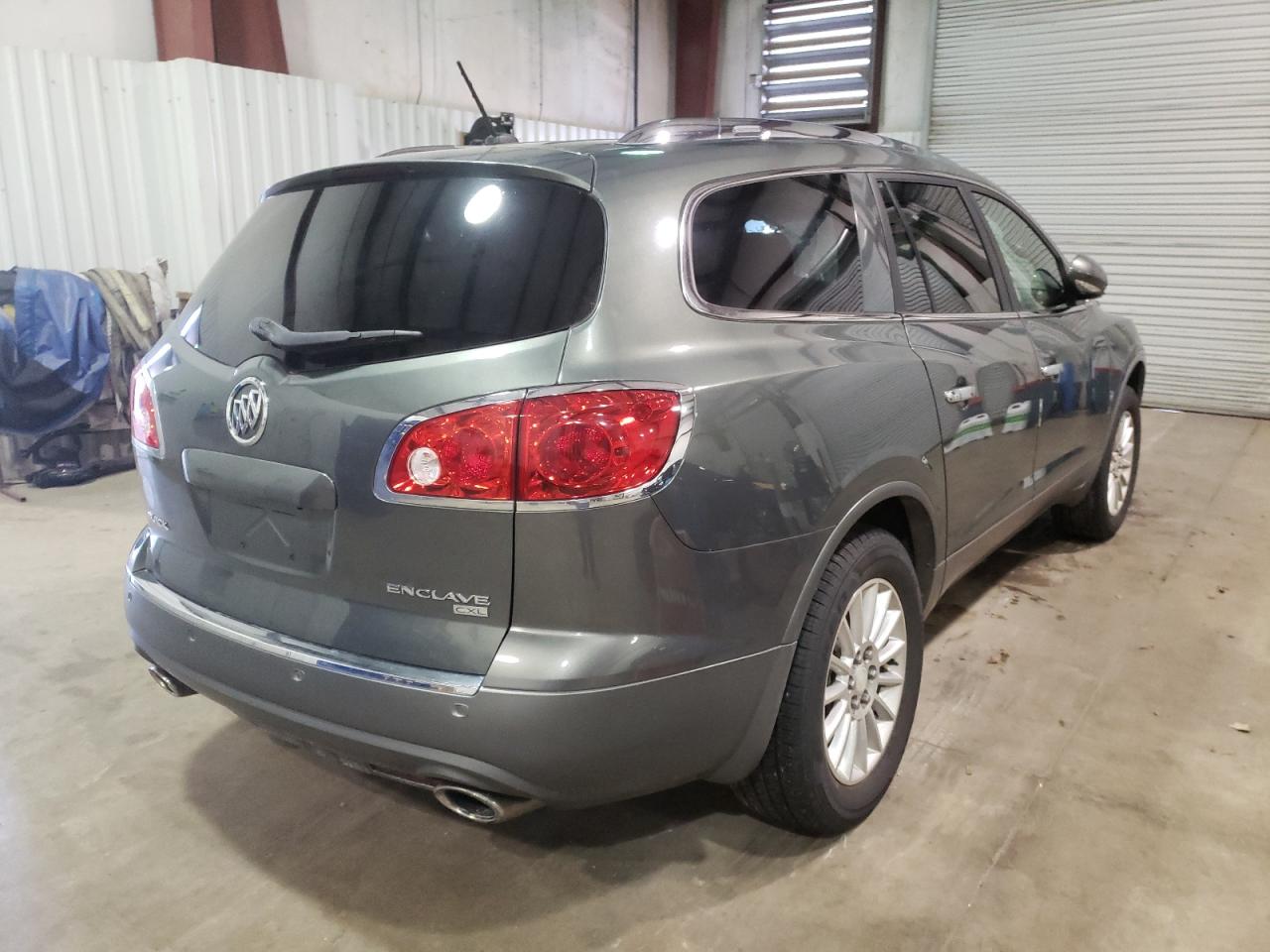 Photo 4 from auction – 2011 BUICK ENCLAVE CX with VIN 5GAKRBED0BJ365234
