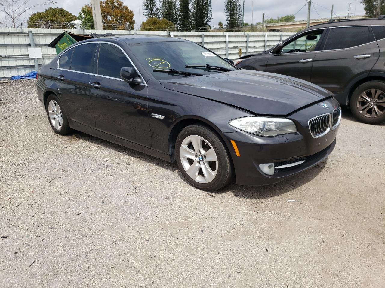 BMW 528 XI 2013 with VIN WBAXH5C56DD109716 - Photo from auction