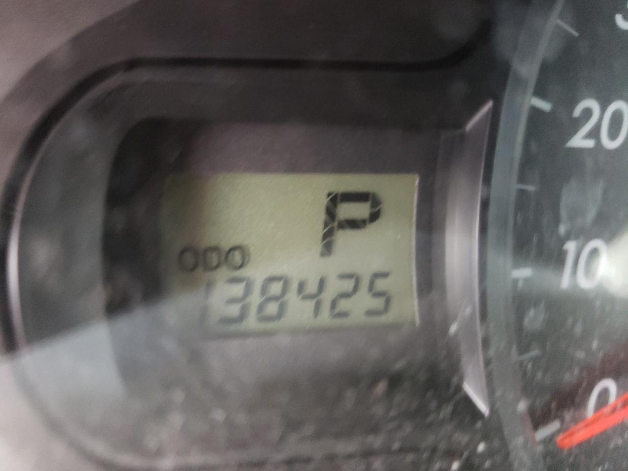 Photo 8 from auction – 2011 TOYOTA SIENNA LE with VIN 5TDKK3DC3BS010529