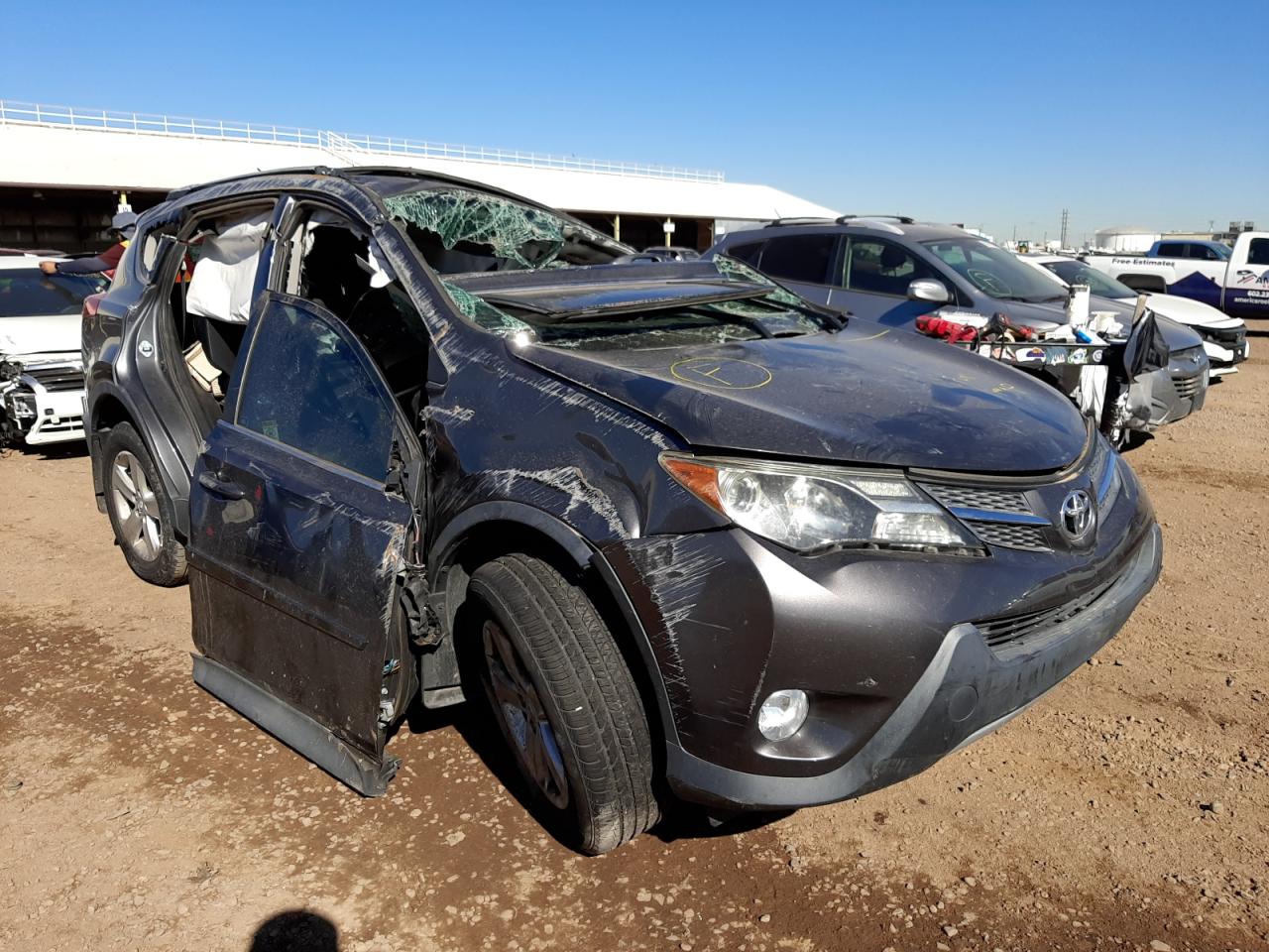 TOYOTA RAV4 XLE 2014 with VIN 2T3WFREV2EW123528 - Photo from auction