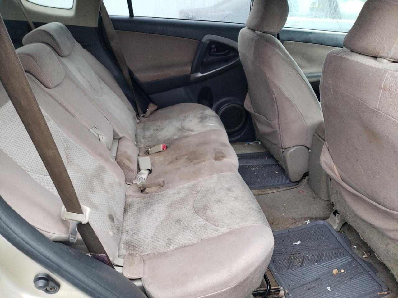 Photo 6 from auction – 2006 TOYOTA RAV4 with VIN JTMZD33V065002900