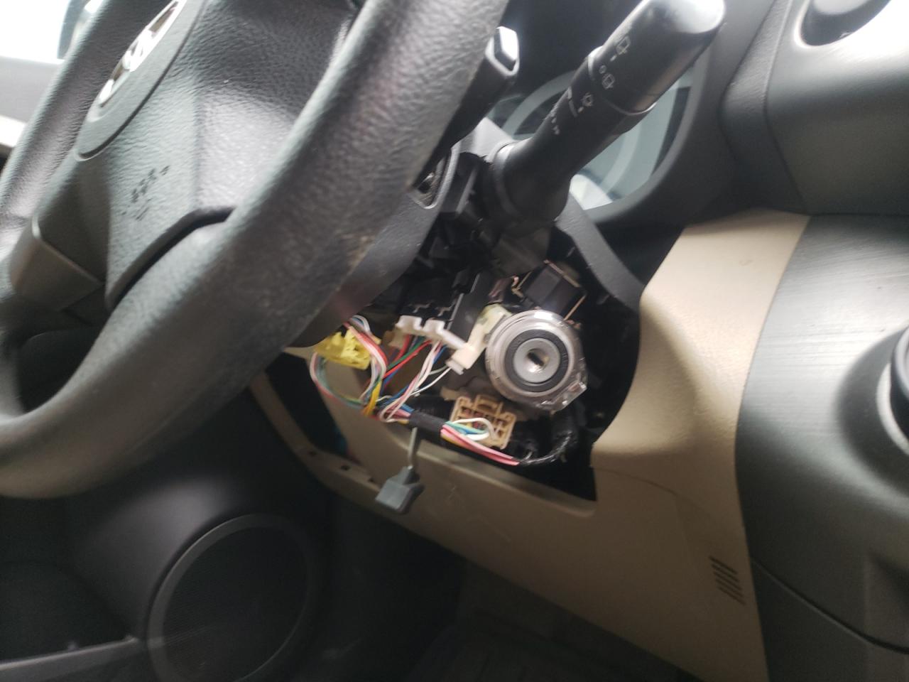 Photo 9 from auction – 2011 TOYOTA RAV4 with VIN 2T3ZF4DVXBW091876