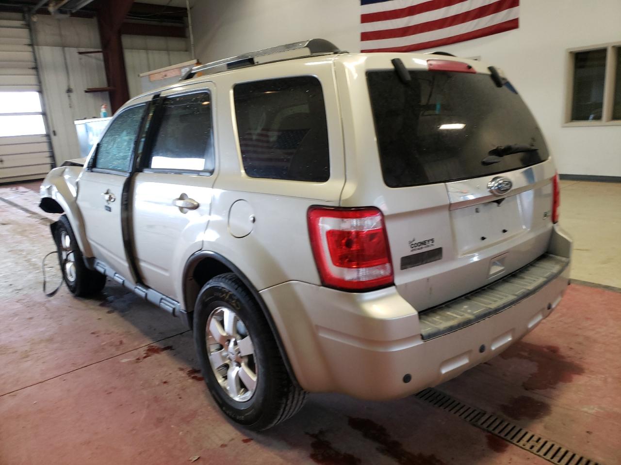 Photo 3 from auction – 2011 FORD ESCAPE LIM with VIN 1FMCU9EG1BKB69233