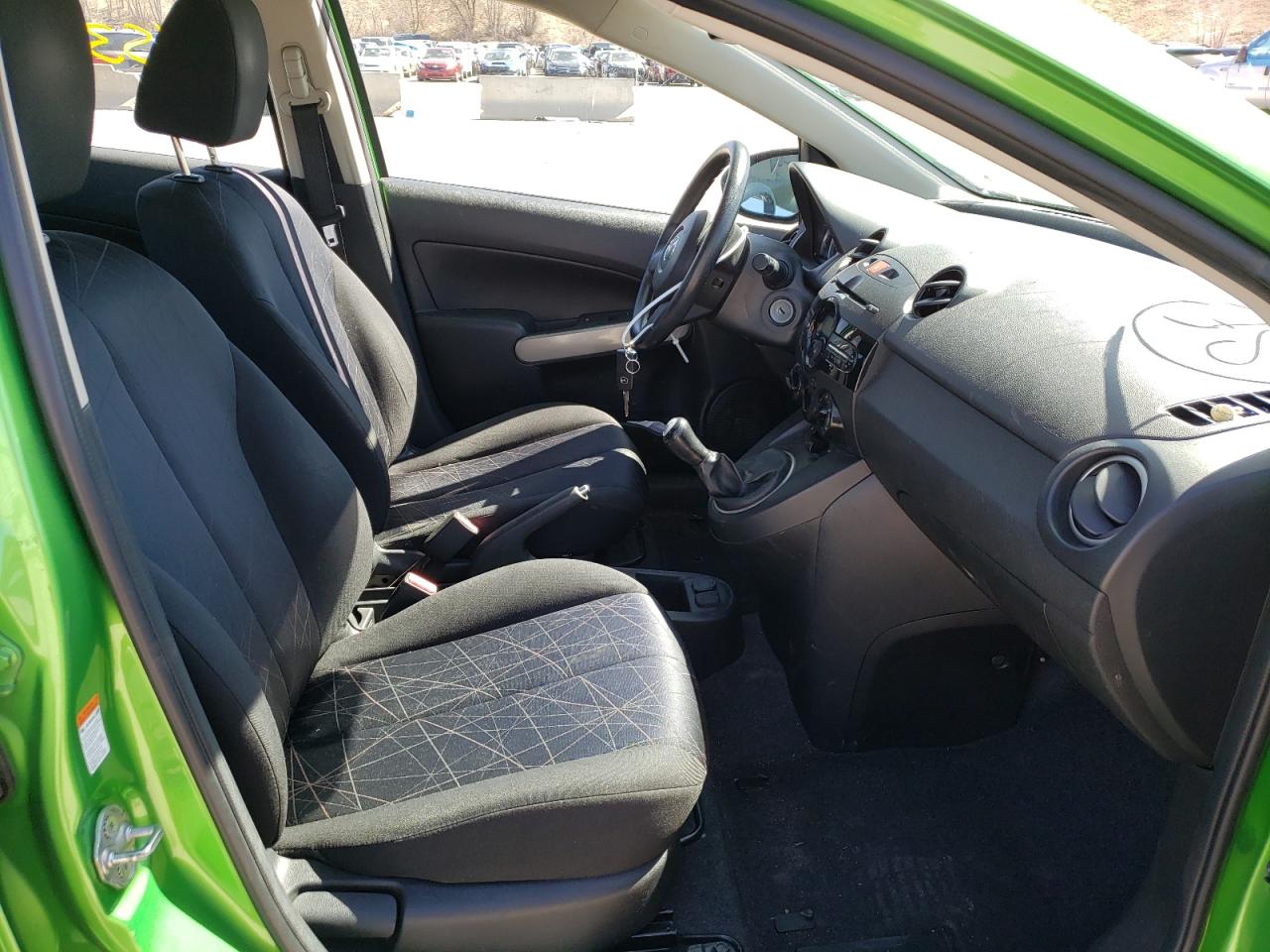 Photo 5 from auction – 2011 MAZDA MAZDA2 with VIN JM1DE1HYXB0130471