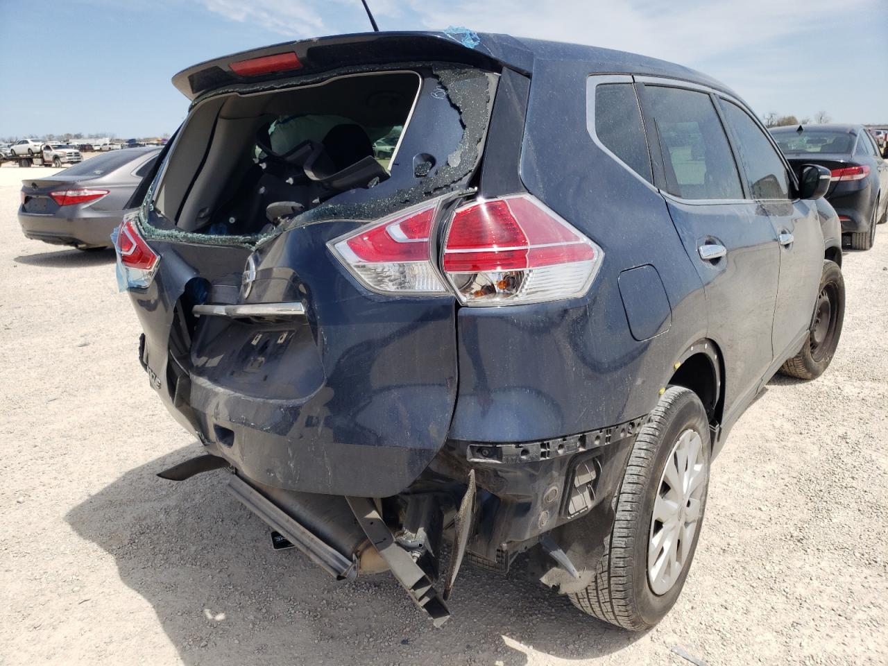 Photo 4 from auction – 2015 NISSAN ROGUE S with VIN 5N1AT2MT5FC871801