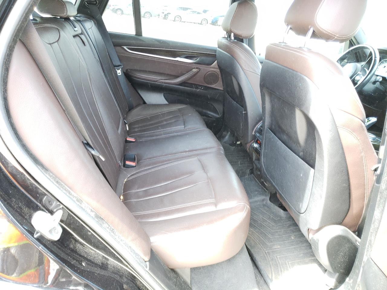 Photo 6 from auction – 2015 BMW X5 SDRIVE3 with VIN 5UXKR2C56F0H39269