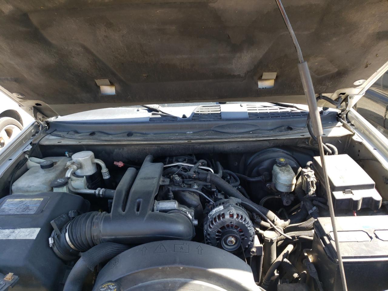 Photo 7 from auction – 2005 GMC ENVOY DENA with VIN 1GKES63M752329974