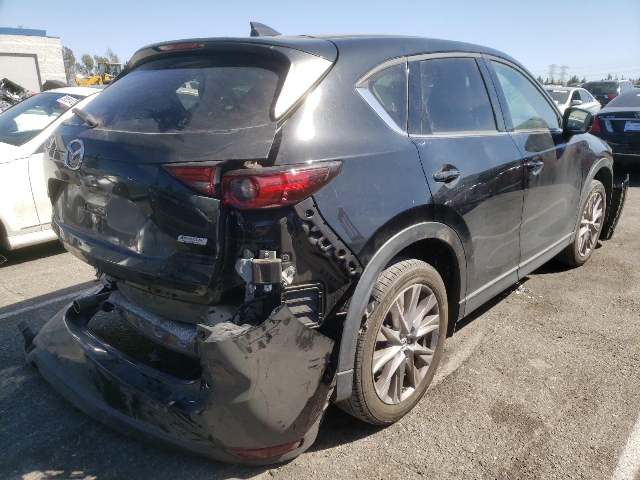 Photo 4 from auction – 2019 MAZDA CX-5 GRAND with VIN JM3KFADM2K1547804