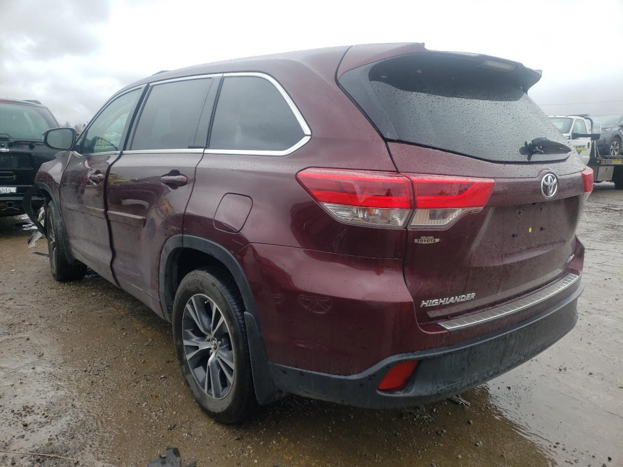 Photo 3 from auction – 2018 TOYOTA HIGHLANDER with VIN 5TDBZRFH5JS904540