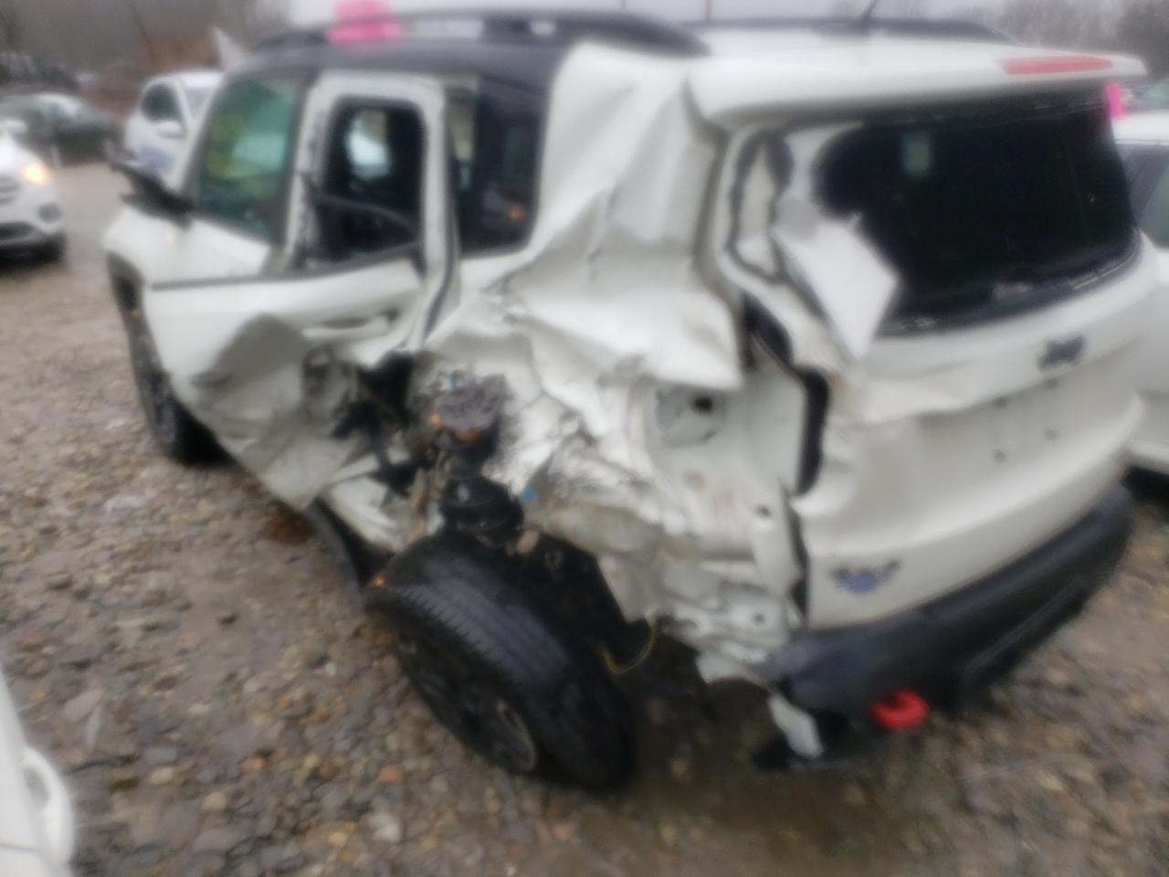 Photo 9 from auction – 2016 JEEP RENEGADE T with VIN ZACCJBCTXGPE09316