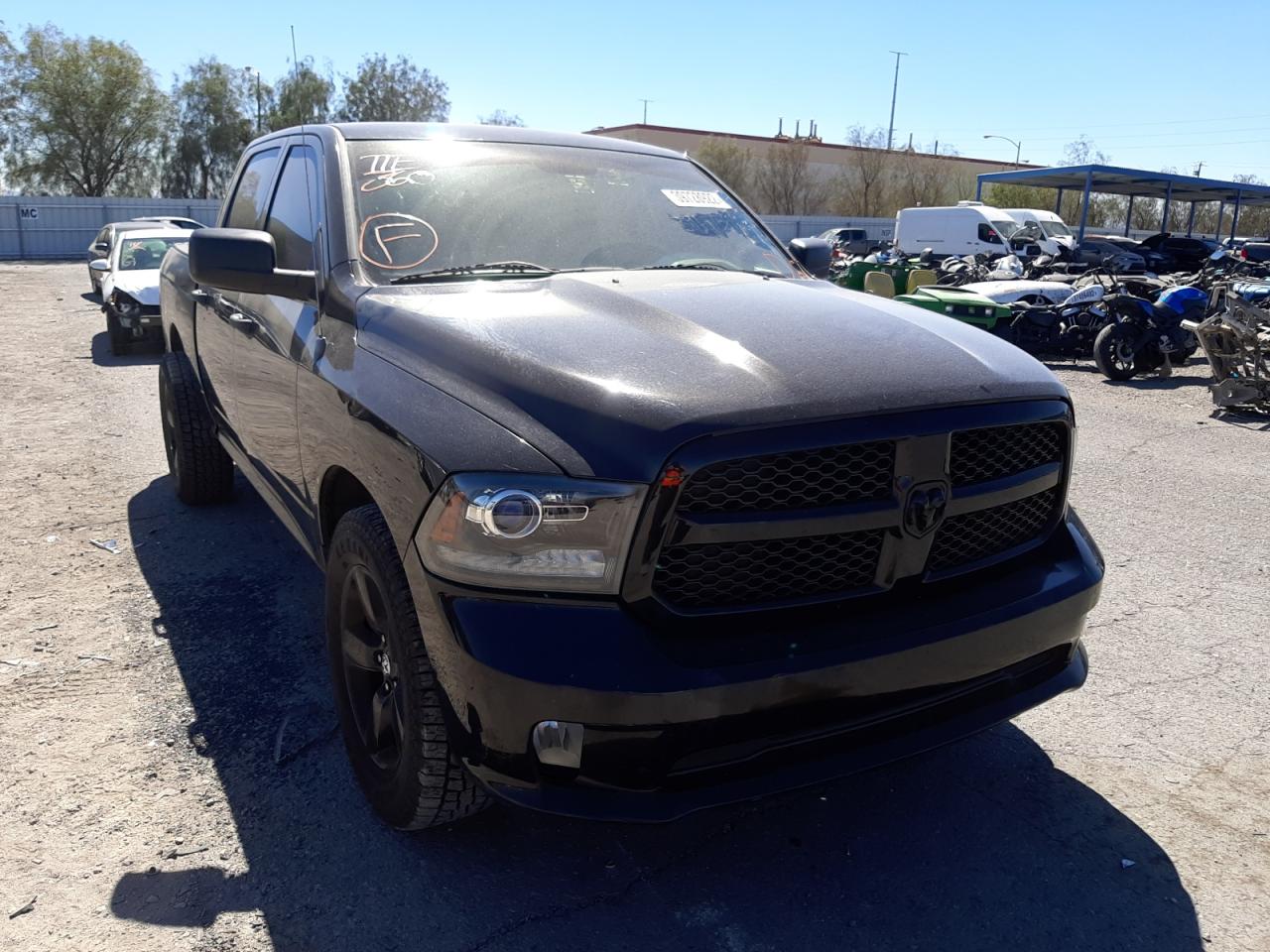 RAM 1500 ST 2013 z numerem VIN 1C6RR6KT1DS715846 - Zdjęcie z aukcji