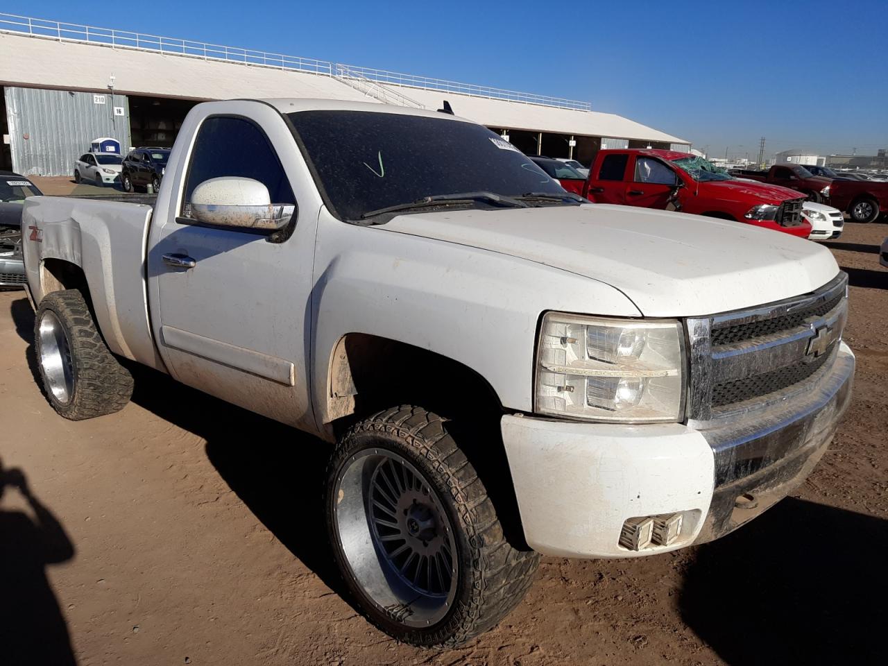 CHEVROLET SILVERADO 2007 with VIN 1GCEC14C97Z646733 - Photo from auction