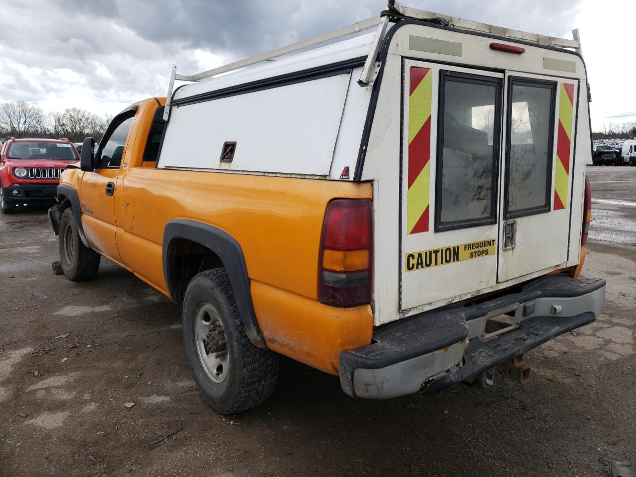 Photo 3 from auction – 2001 GMC SIERRA C25 with VIN 1GTHC24111E298832