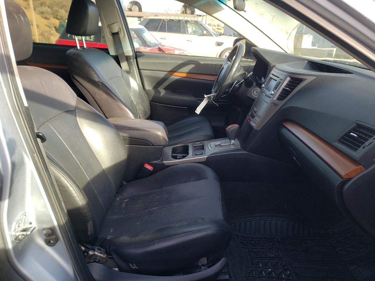 Photo 5 from auction – 2013 SUBARU OUTBACK 3. with VIN 4S4BRDJC1D2297560