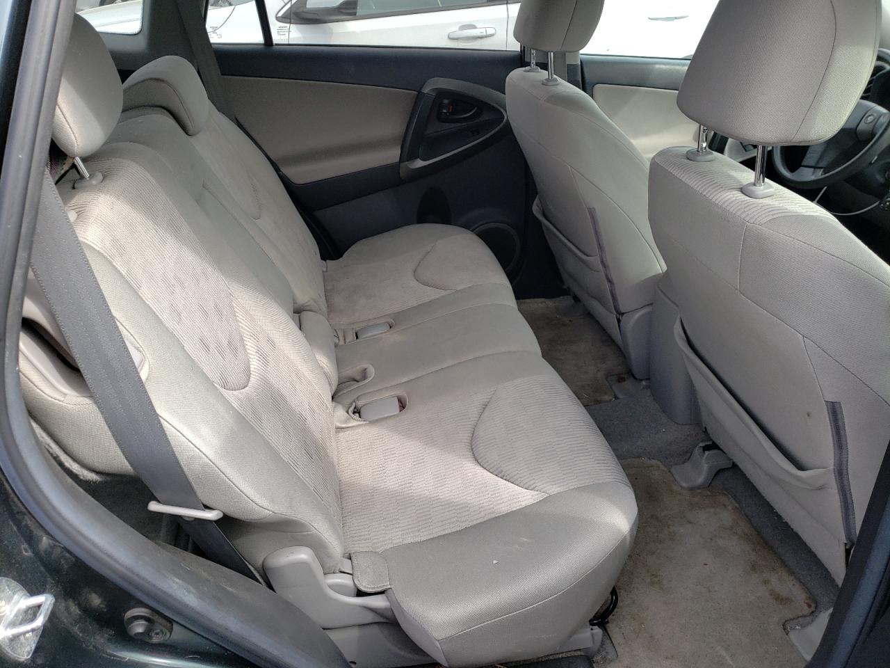 Photo 6 from auction – 2011 TOYOTA RAV4 with VIN 2T3BF4DV8BW139652