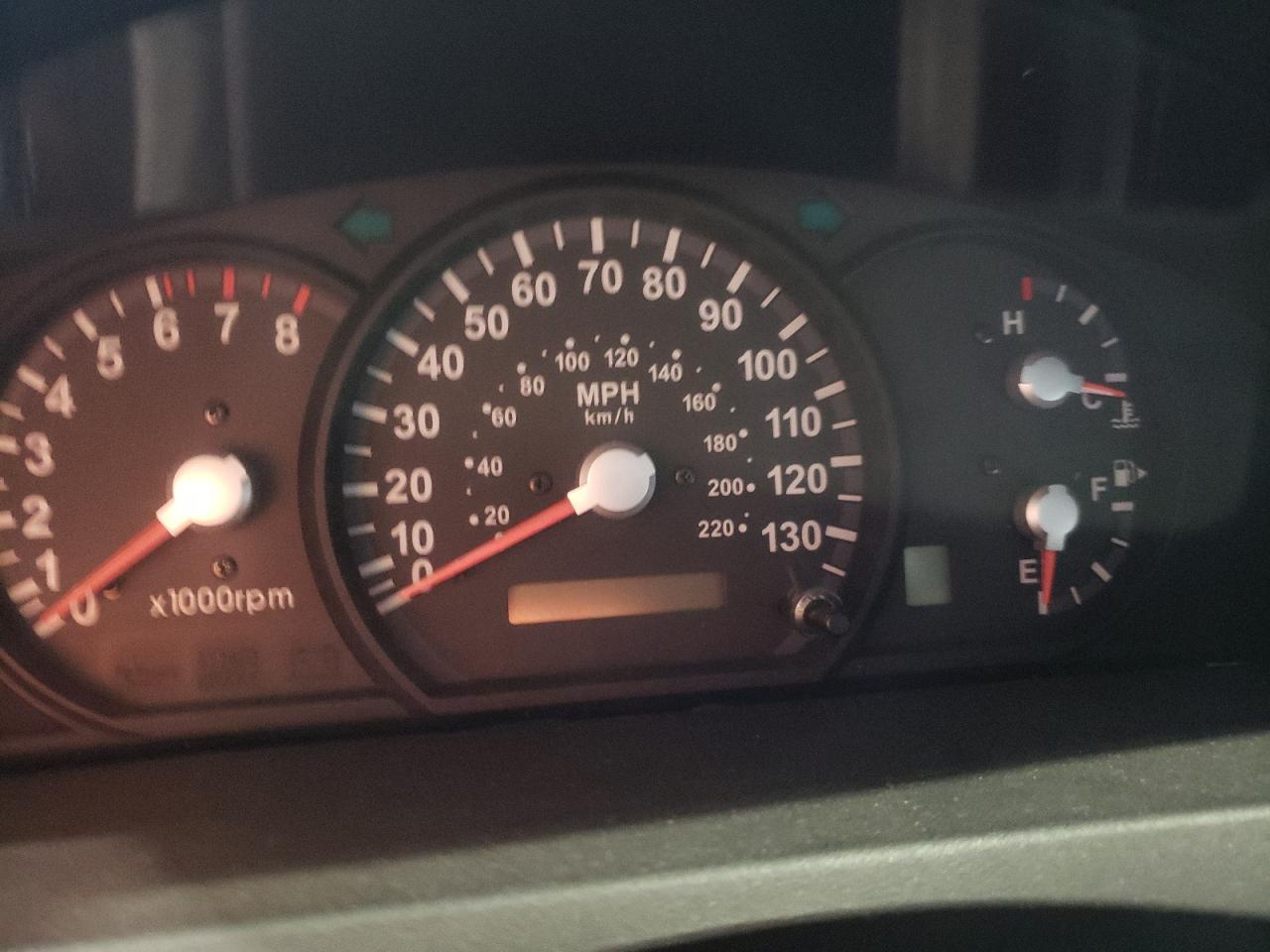 Photo 8 from auction – 2005 KIA SORENTO EX with VIN KNDJC733655380109