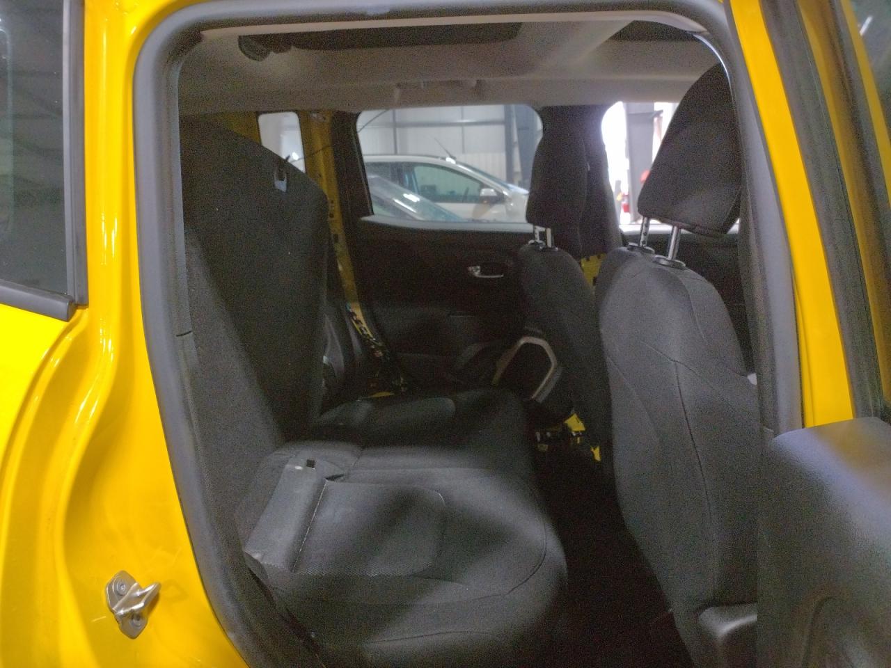Photo 6 from auction – 2015 JEEP RENEGADE S with VIN ZACCJBAT0FPC38173