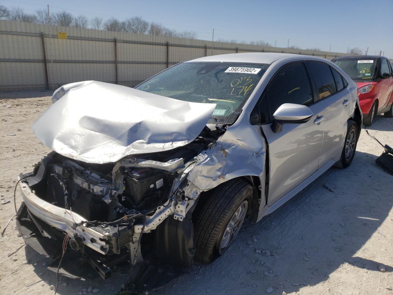 Photo 2 from auction – 2021 TOYOTA COROLLA LE with VIN JTDEAMDE8MJ013174
