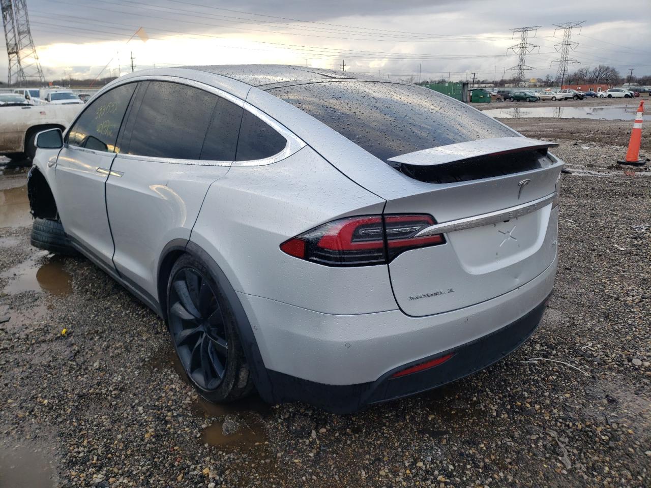Photo 3 from auction – 2016 TESLA MODEL X with VIN 5YJXCAE28GF005707