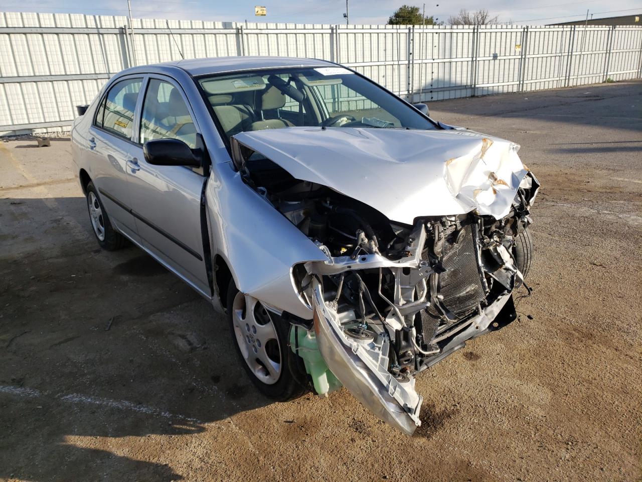TOYOTA COROLLA CE 2005 z numerem VIN JTDBR32E852052173 - Zdjęcie z aukcji