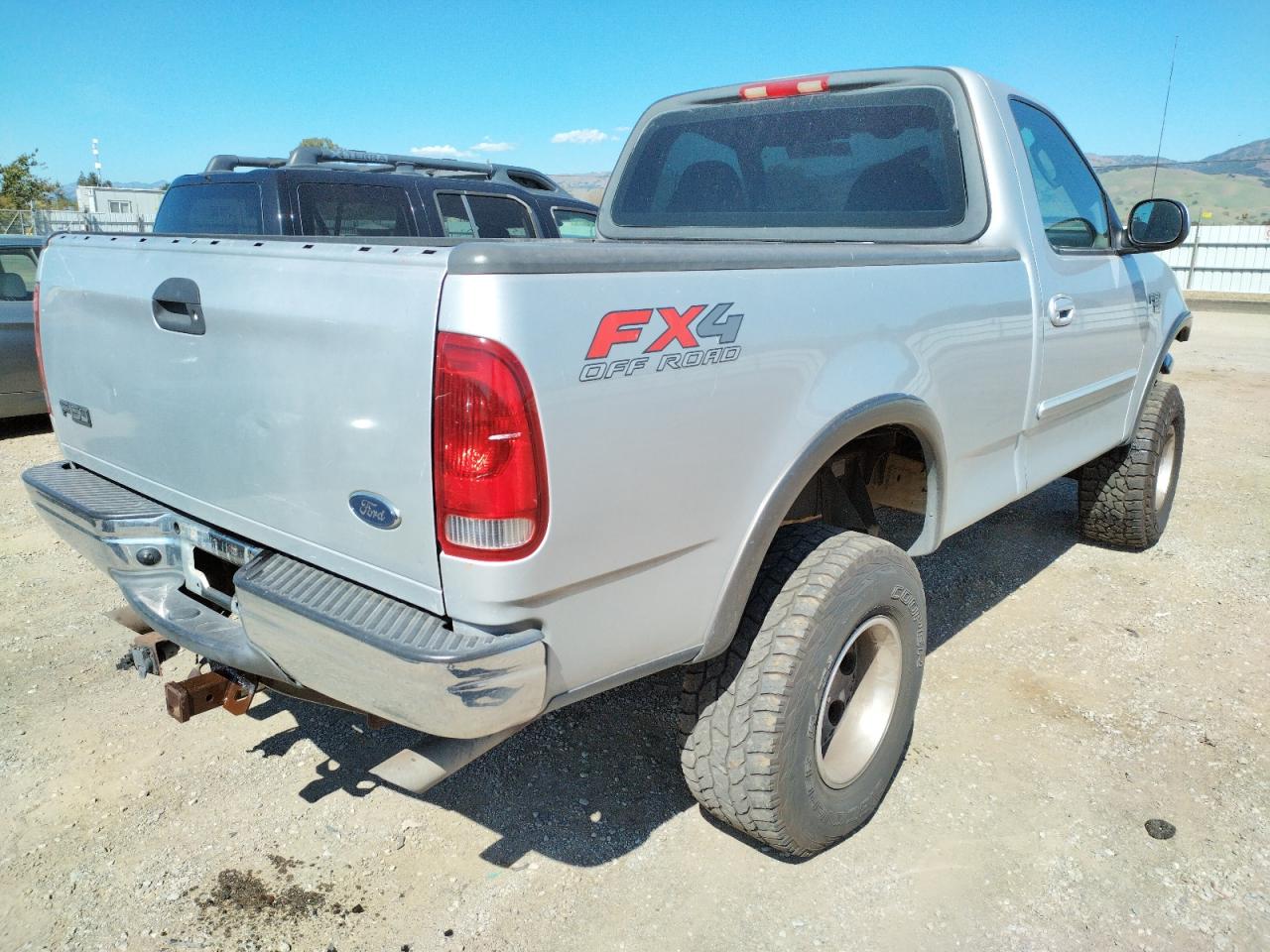 Photo 4 from auction – 2003 FORD F150 with VIN 1FTRF18L33NA90715