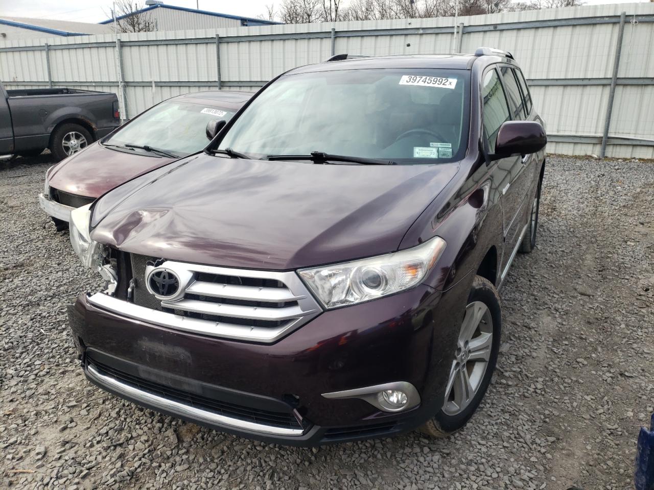 Foto 2 de la subasta – 2013 TOYOTA HIGHLANDER con VIN 5TDDK3EH3DS182436