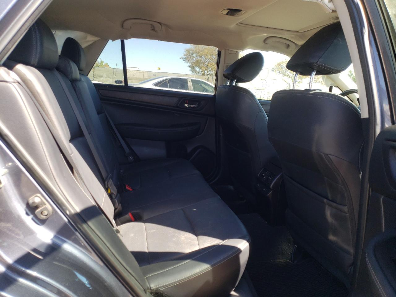 Photo 6 from auction – 2017 SUBARU OUTBACK 3. with VIN 4S4BSENC2H3350903