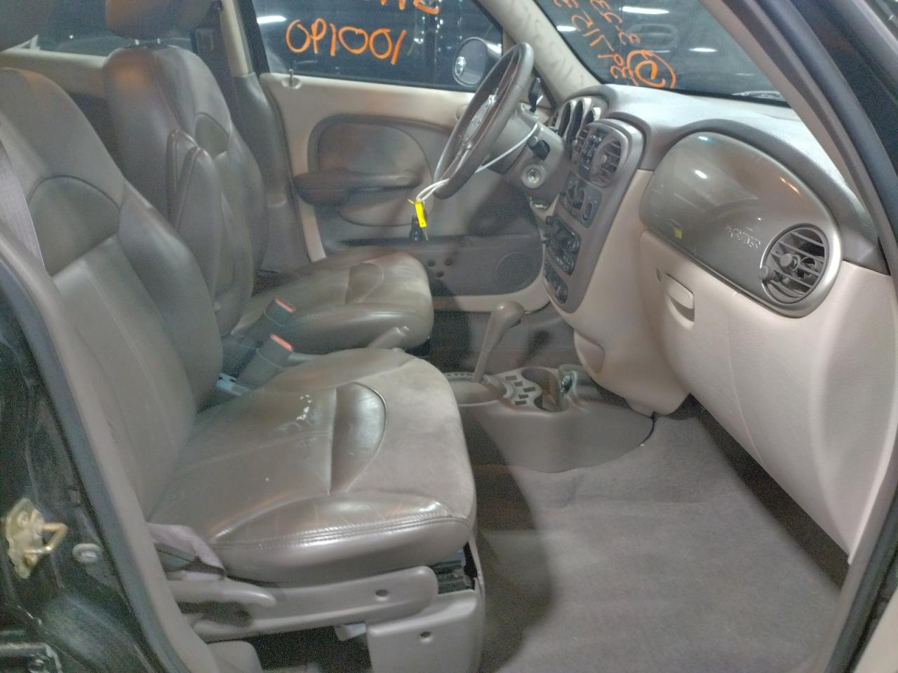 Photo 5 from auction – 2002 CHRYSLER PT CRUISER with VIN 3C8FY68B42T219205