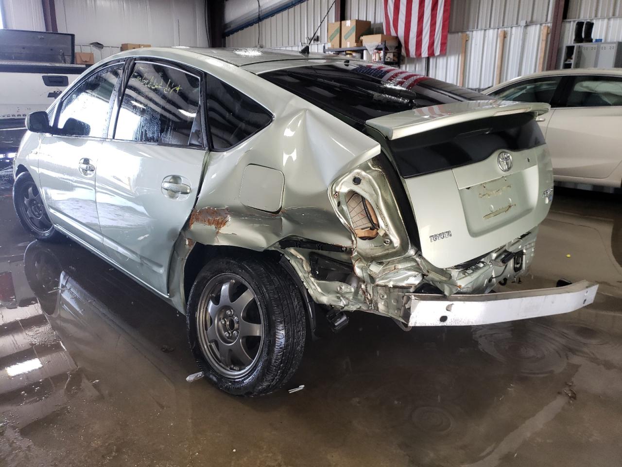 Photo 3 from auction – 2007 TOYOTA PRIUS with VIN JTDKB20UX77615089
