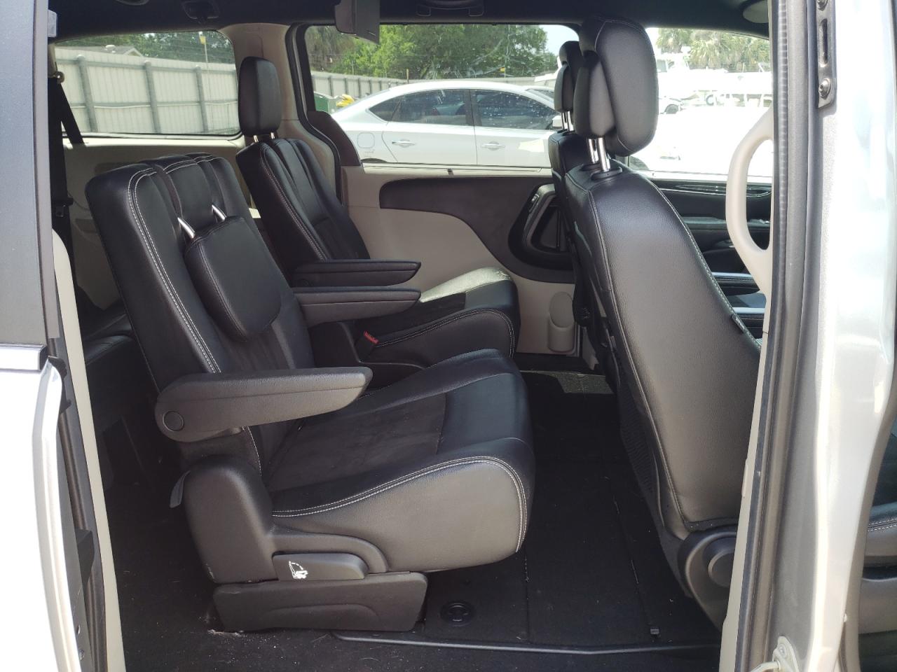 Photo 6 from auction – 2019 DODGE GRAND CARA with VIN 2C4RDGCG1KR754210