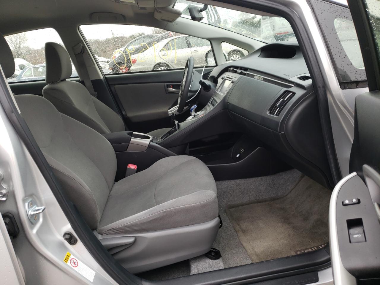 Photo 5 from auction – 2012 TOYOTA PRIUS with VIN JTDKN3DU4C5458642