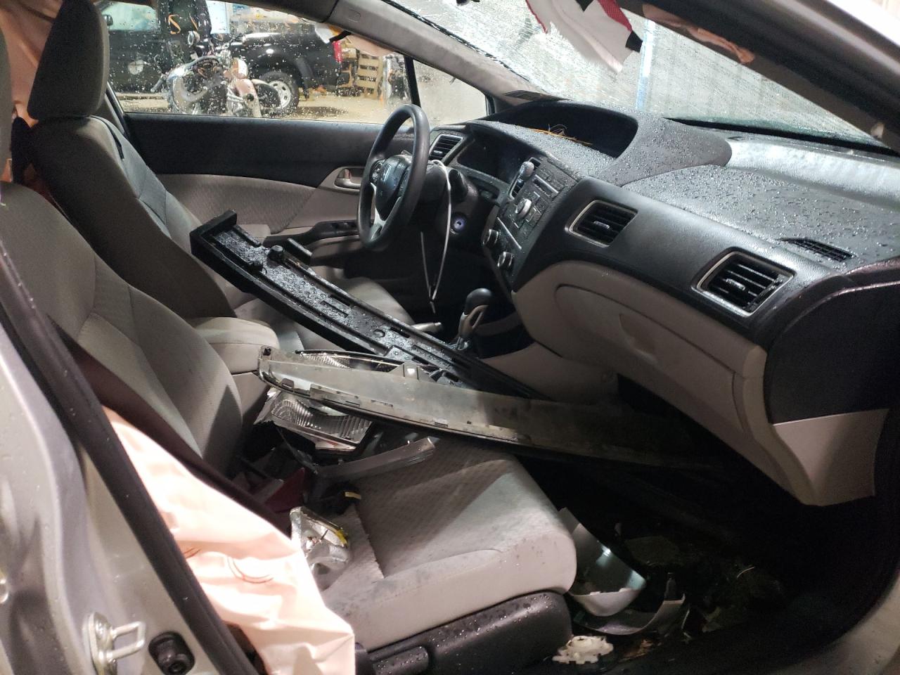 Photo 5 from auction – 2015 HONDA CIVIC LX with VIN 19XFB2F54FE104509