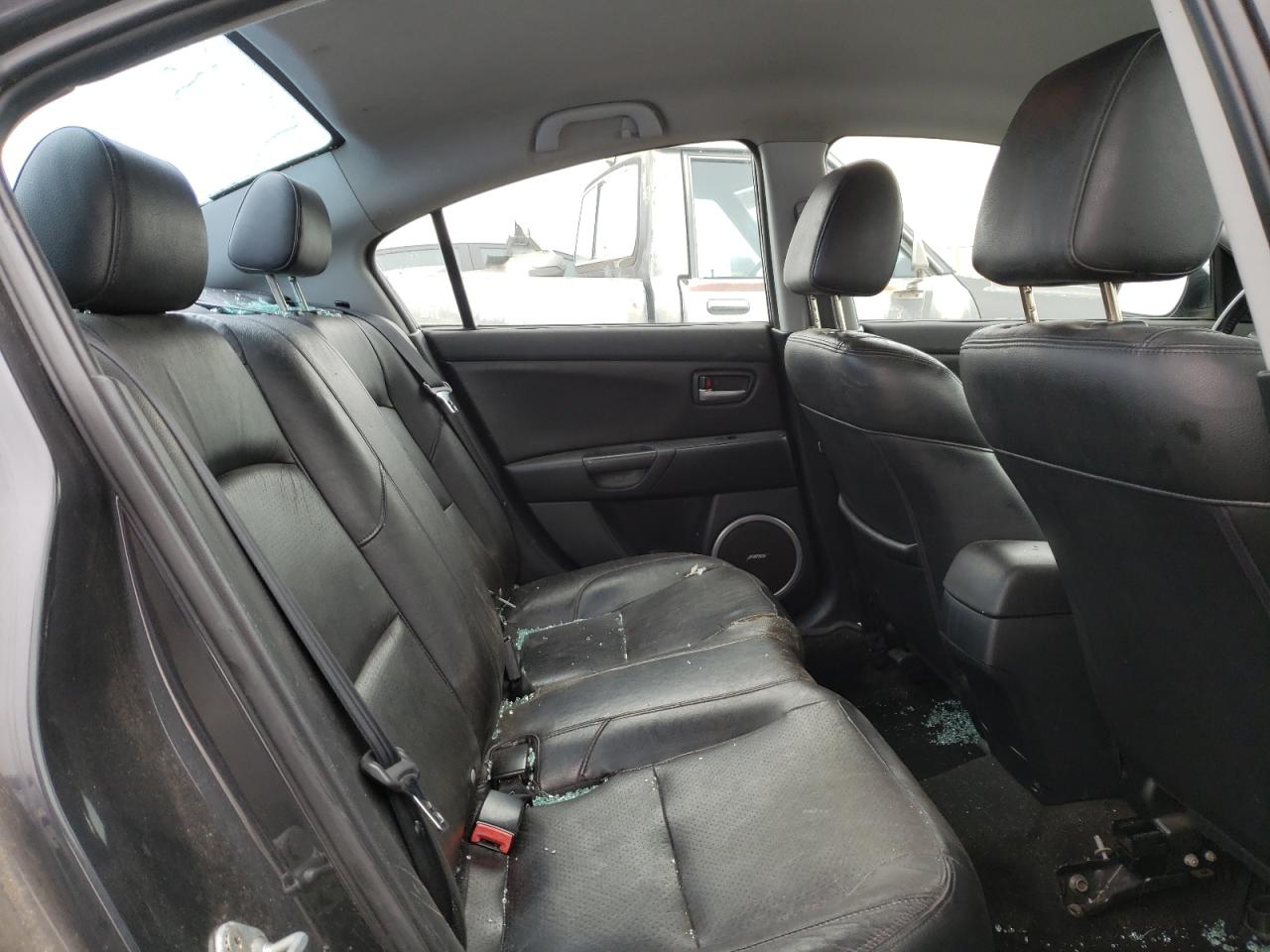 Photo 6 from auction – 2005 MAZDA 3 S with VIN JM1BK123051294128
