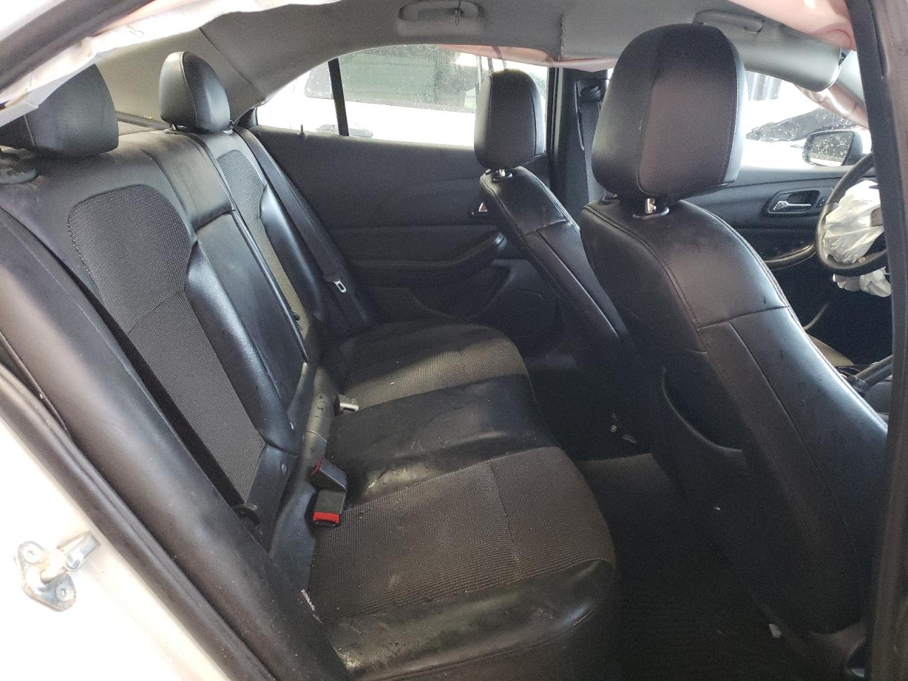 Photo 18 from auction – 2016 CHEVROLET MALIBU LIM with VIN 1G11C5SA5GF141340