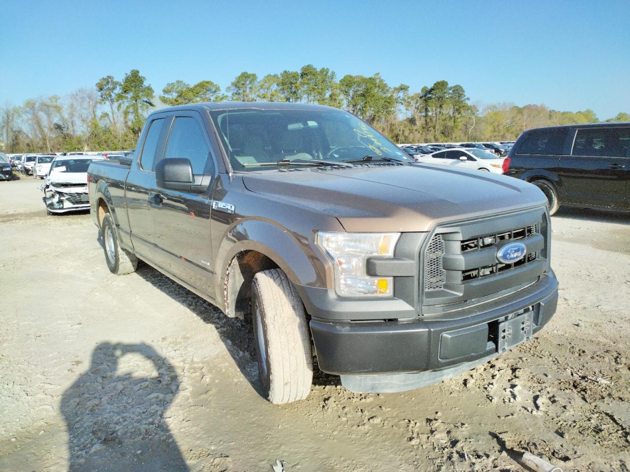 Photo 1 from auction – 2016 FORD F150 SUPER with VIN 1FTEX1CP0GKF55951