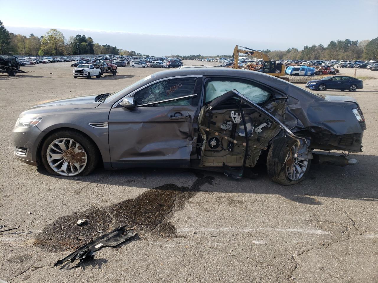 Photo 9 from auction – 2013 FORD TAURUS LIM with VIN 1FAHP2F8XDG118910