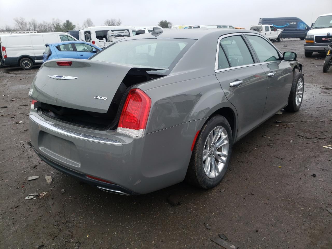 Photo 4 from auction – 2017 CHRYSLER 300 LIMITE with VIN 2C3CCAAG8HH668047